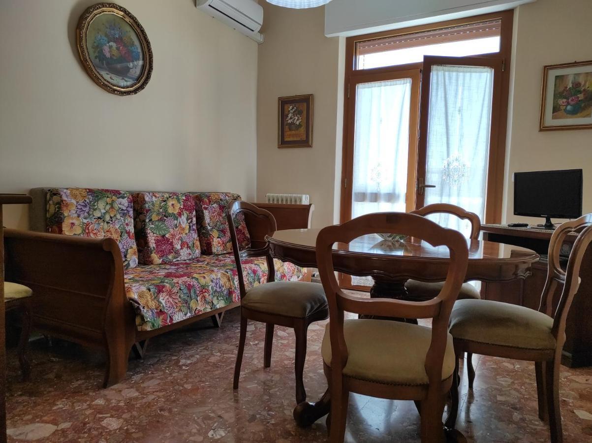Ferienwohnung La Colonna Holiday House Lecce Exterior foto